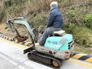 　不是玩具車。（圖與文：陳鵬雄）