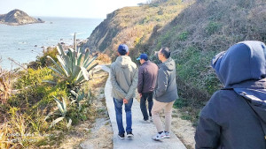 莒光鄉長陳樂禮7日上午率公所各課室抵達東莒視察地方基礎建設。(圖/文:蔡夢玲)