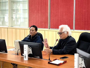 打造夢想飯店「希羅亞書藝莊園」,戴勝通9日帶領設計團隊拜會縣長王忠銘說明飯店設計。(圖/文:馮紹夫)