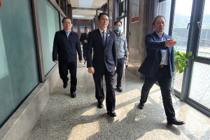 睽違近3年,小三通黃岐航線19日復航,縣長王忠銘、立委陳雪生等赴陸交流,並爭取兩岸小三通常態實施。(圖:縣府)