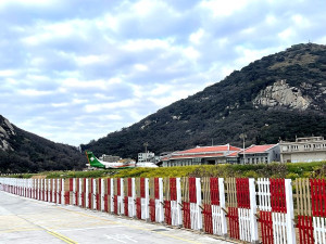 　提升飛安，北竿機場塘后道段圍籬改善工程即將完成。（圖／文：陳鵬雄）