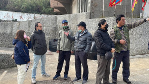 尋求社會住宅預定地,鄉長陳樂禮、參議劉德全及產發處副處長劉剛一同至西莒會勘,希望為西莒鄉親解決住的需求。(圖/文:宋幸儒)