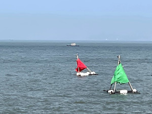 　海巡強化北竿橋仔海域巡防任務，派遣小型機動快艇定點守護發揮嚇阻功效。（圖／文：陳鵬雄）