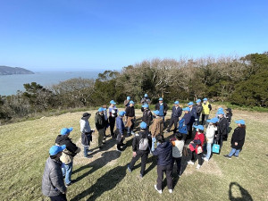 　大坵生態之旅航班開航在即，縣長王忠銘14日率副縣長陳冠人、秘書長張龍德及縣府相關一、二級主管登島踏勘遊客動線，並召開跨局處協調會。（圖／文：陳鵬雄）