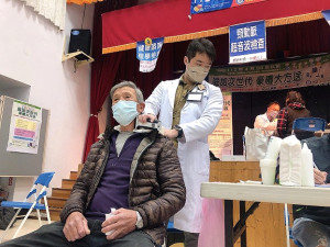 衛生福利局年度健康檢查抵達東莒,總計145位鄉親前往受檢,完成健康大事。(圖/文:宋幸儒、莒光健康營造中心)
