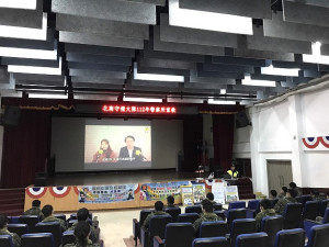防範詐騙,北竿警察所在塘岐中正堂向北高守備大隊弟兄進行宣導。(圖:北竿警察所)