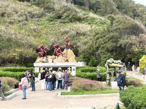 清明連假,北海遊憩區迎來將近1500人次,遊客絡繹不絕。(圖/文:馮紹夫)