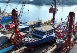 日本三浦造船所承接新臺馬輪建案,短短一年時間如期如質交船。(圖:三浦造船官網)