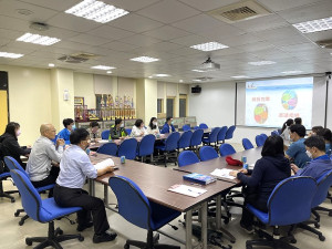 　中山國中112年課程博覽會以海洋夢想家為主題設計課程內容，教育處長王禮民率各校輔導團代表與會觀摩。（圖／文：陳鵬雄）