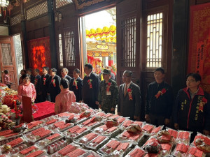 馬祖北極玄天宮宗教發展協會今天舉辦玄天上帝聖誕萬壽慶祝活動,縣長王忠銘主祭,各鄉信眾、宮廟、誼子女同慶。(圖/文:曹重偉)