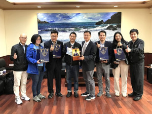 　明志科技大學與馬祖高中簽署策略聯盟合作備忘錄，並拜會縣長王忠銘，說明明志科大各項入學優惠措施。（圖／文：吳嘉榮）