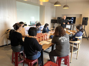餐飲業服務品質提升課程西莒場27日在山海一家會館舉行,希望業者提升餐飲品質,營造友善的環境,創造雙贏局面。(圖/文:宋幸儒)