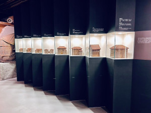 遊客鄉親久等了,民俗文物館常設展示更新計畫已完成2樓展區布置,主題為「島嶼生活」,將於5月18日開展,試營運期間免收費。(圖/文:曹重偉)