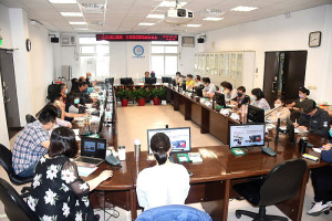 　縣府召開長期照顧推動委員會第一次會議，主要聽取長期照顧業務專案報告，再由委員提供建言。（圖／文：曹重偉）