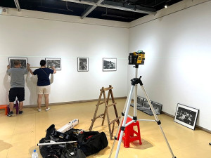「阿兵哥軍旅記憶攝影展」20日下午1時民俗文物館開幕,展出由張良一、田裕華、杭大鵬3位攝影家軍旅紀實攝影,值得軍民一觀。(圖:縣府文化處)