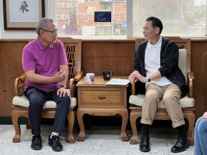 九太集團董事長沈會承15日拜會縣長王忠銘。