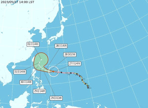 強颱「瑪娃」持續往台灣靠近,環資局先前已進行各地排水疏通。(圖:中央氣象站、環資局)