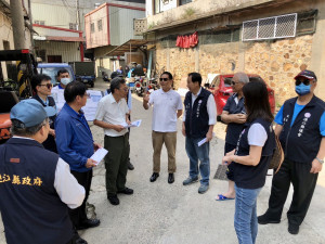 縣議會定期大會13日繼續南竿縣政考察,由議長張永江偕同議員們走訪各考察點,縣長王忠銘率業務相關單位主管陪同及說明。(圖/文:曹重偉)