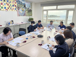 　產發處17日與馬管處針對林相更新、路樹清除進行會議討論。（圖：產發處）