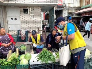 標準檢驗局基隆分局加強端午節前夕市場磅秤檢查,保障消費權益。(圖:標檢局基隆分局)