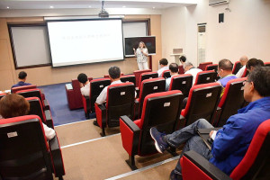 　推動性別主流化工具成為執行業務常規，達到性別平等目標，縣府邀國立臺北大學系副教授張菁芬主講性別主流化工具概念與運用。（圖／文：曹重偉）