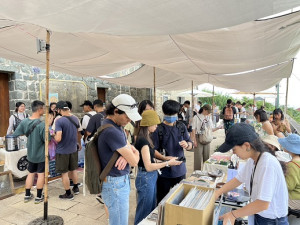 有琴抒情四維音樂市集23日在四維村內舉行。圖:馮紹夫