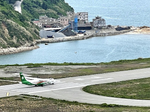 　轉換跑道。（圖與文：陳鵬雄）