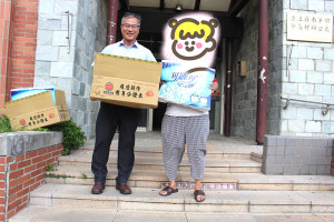 南竿鄉公所愛不間斷-食現希望,鄉長林志東親自送達民生必需品關懷弱勢家庭(圖:南竿鄉公所提供)