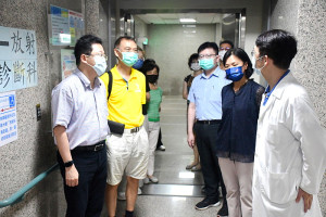 　台北市衛生局長陳彥元、台北市立聯合醫院總院長璩大成等抵馬參訪，雙方將建置醫療資訊系統，利用5G開通更多的智慧醫療合作項目。（圖／文：曹重偉）