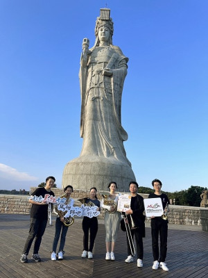 馬祖島嶼嘉年華!臺師大音樂系學生踏島展現音樂魅力。(圖:馬管處提供)