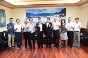 　廉政署副署長沈鳳樑一行12日來馬進行工作視導，下午拜會縣長王忠銘，雙方就馬祖相關議題廣泛交換意見。（圖／文：曹重偉）