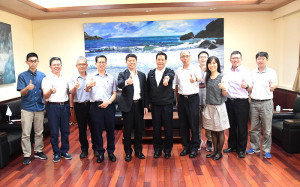 　廉政署副署長沈鳳樑一行12日來馬進行工作視導，下午拜訪縣長王忠銘，雙方就馬祖相關議題廣泛交換意見。（圖／文：曹重偉）