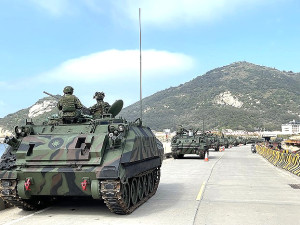 漢光演習期間軍方公布各島甲車路線交管訊息並呼籲要注意人、車安全。(圖:馬祖日報)