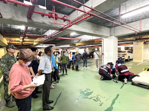 連江縣萬安演習26日正式舉行,屆時實施交通管制及人員疏散避難,24日下午秘書長張龍德主持首次預演。(圖/文:馮紹夫)