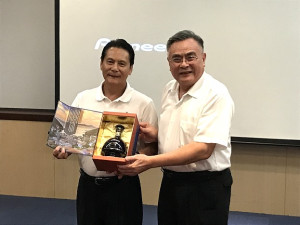 　聯合大學校長李偉賢帶領同仁拜訪縣府，未來期能加強雙方的合作與交流。（圖／文：吳嘉榮）