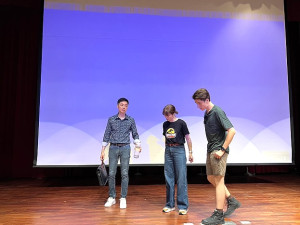 TVBS信望愛永續基金會將在馬祖進行音樂演出,TVBS董事長特助林宏修及多位藝人9日抵達馬祖現勘表演場地。(圖/文:馮紹夫)