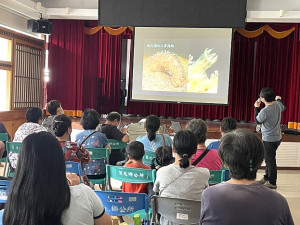 縣府產發處12日在西莒辦理連江縣發光生物介紹,期望帶動社區發展發光生物生態旅遊觀光產業。(圖/文:宋幸儒)
