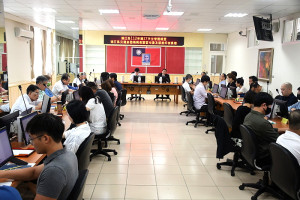 　針對目前坊間輿情，縣長王忠銘表示，身正不怕影子歪，努力不能被人抹黑，真相只有一個，各局處該主動積極的出面說明，以正視聽。（圖／文：曹重偉）