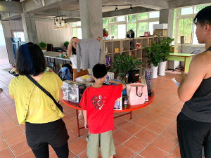 　環資局8月份蚤你逛二手市集20日在南竿清水村社區發展協會（白馬尊王廟二樓）、26日在北竿鄉馬鼻灣舉辦。（圖：連江縣環資局）