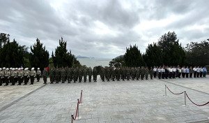 秋季國軍陣(公)亡將士祭典1日在珠螺軍人紀念園區舉行,由指揮官陳文星主祭,縣長王忠銘、議長張永江等人與祭,氣氛莊嚴肅穆。(圖/文:曹重偉)