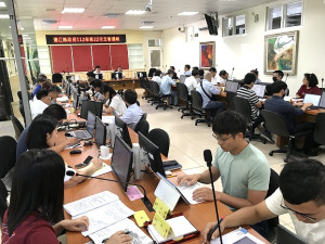 主管週報　縣長勉勵堅持做對的事情並做好，達成目標