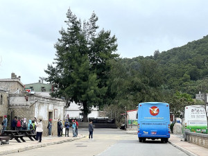 　雙十連假第一天，南北竿景點出現遊客人潮，預估今天各島遊客數量達到最高峰。（圖／文：陳鵬雄）