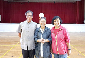 睽違17年,「優人神鼓」再次來馬獻藝,帶來經典代表作《聽海之心》,終場追加演出創辦人劉若瑀創作的《金剛心》,觀眾嘆為觀止及與當年協助馬祖閉關的潘建國、李金梅夫婦相見歡。(圖/文:曹重偉)