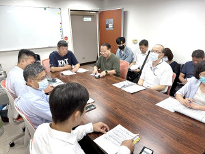 立委陳雪生持續關心社會住宅興建計畫推動情形,昨(11)日邀集相關單位共同研商。(圖:立委陳雪生辦公室)