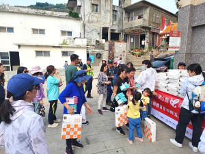 連江縣體育會運動i台灣四鄉五島大健行活動西莒場,大家趁著秋高氣爽的天氣走出戶外,享受大自然的洗禮。(圖/文:宋幸儒)