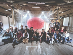 　配合國際藝術島展點參訪，縣府112年第23次主管週報移師北竿舉辦。（圖／文：陳鵬雄）