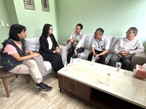 社區心理衛生中心落成,衛福局20日舉辦揭牌,衛福部心理健康司長陳亮妤專程來馬參加,與縣長王忠銘等來賓共同揭牌並入內參觀。(圖/文:曹重偉)