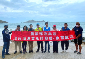 202.5萬顆蛤苗20日放流至東莒犀牛嶼及福正沙灘沿岸。(圖/文:蔡夢玲)