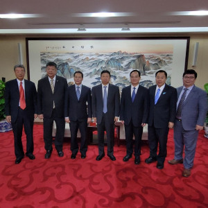 府會、立委25日拜會中共國台辦主任宋濤(中)，爭取馬祖觀光、經貿交流合作。(圖：縣府)