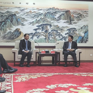 府會首長、立委25日前往北京拜會國台辦主任宋濤,爭取陸客遊馬祖、小三通貨運中轉以及馬酒推廣等議題。(圖:縣府)